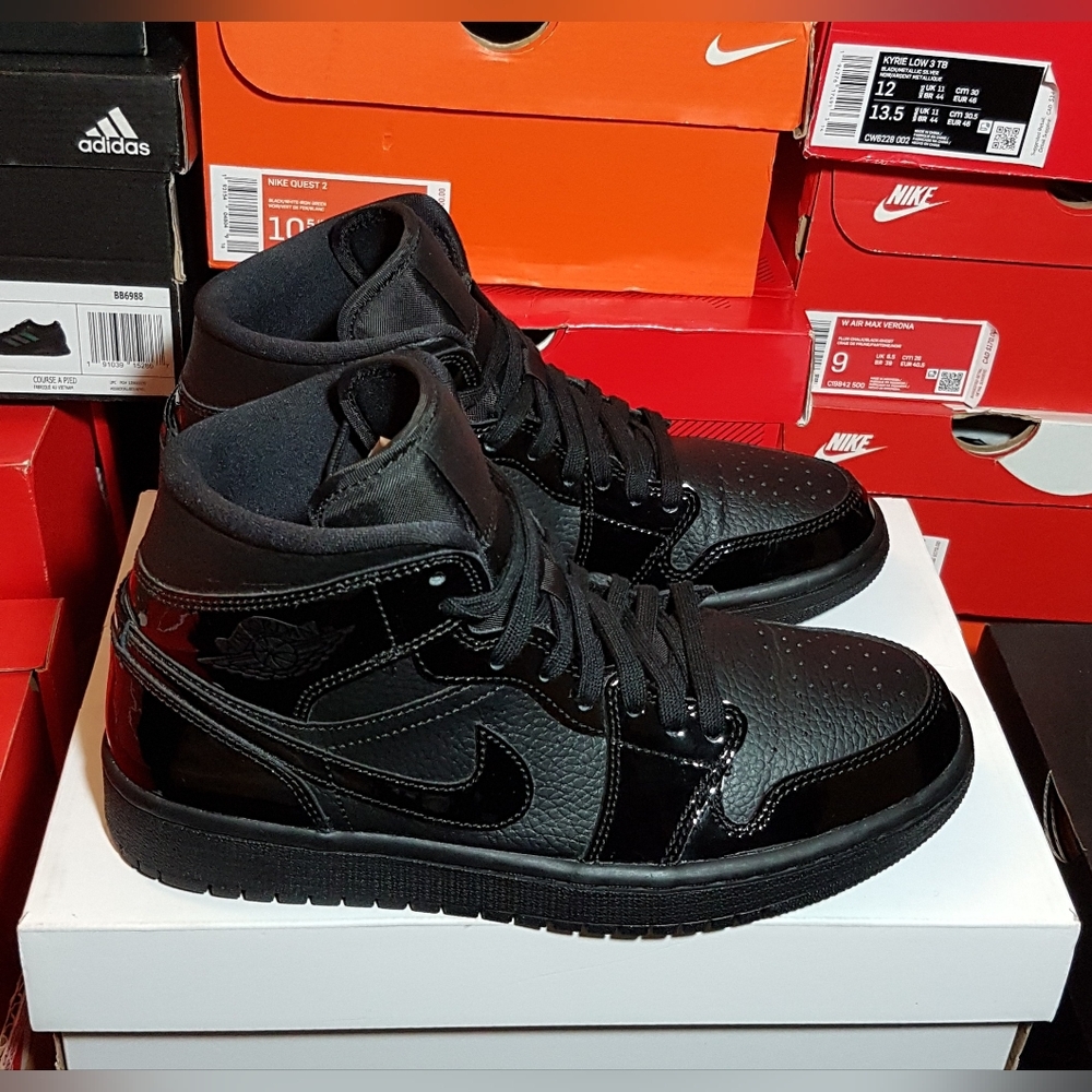 AIR JORDAN 1 SE MID RETRO PREMIUM WOMEN'S US SIZE 7.5 NEW IN BOX WORE ONCE